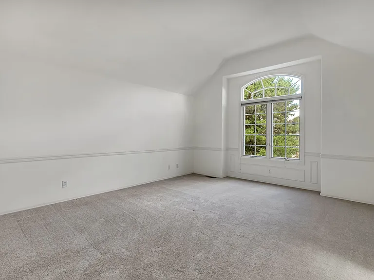 16323 NE 50th Way — Photo 26
