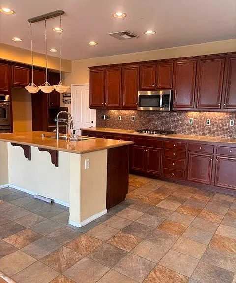 17767 Sweetgum Ln — Photo 2