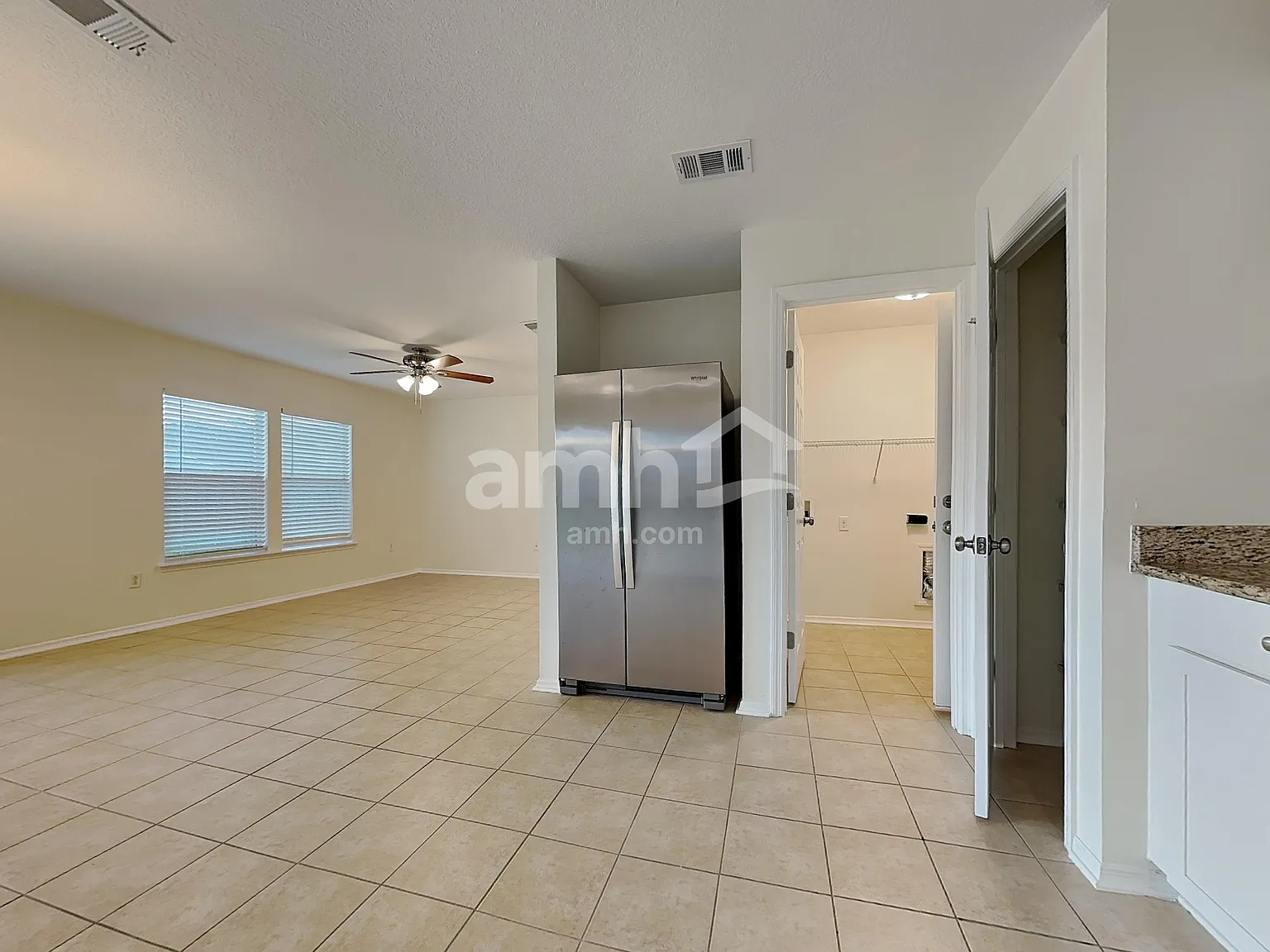 3 bed, 2.0 bath, 1248 sqft, $1,975 — Photo 4
