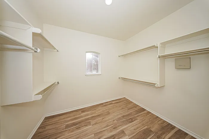 11601 Hackney Ln — Photo 14