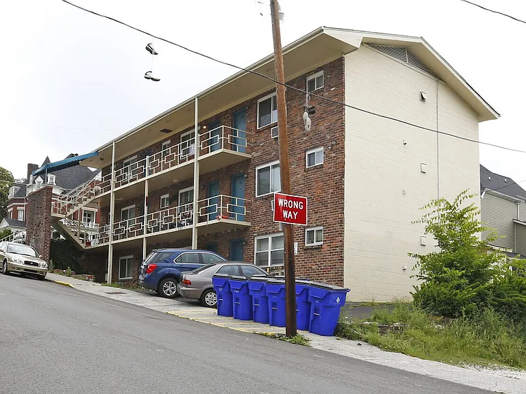 1418 Laurel Ave #6 — Photo 11