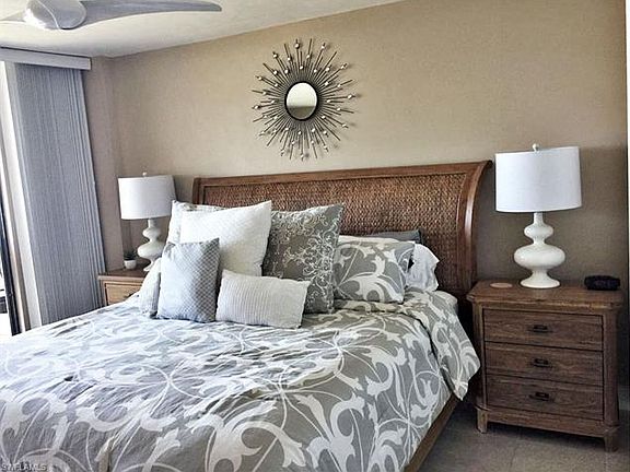 3rd image of 440 Seaview Ct APT 1801