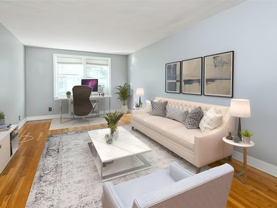19 Schenck Avenue #2G, Great Neck, NY, 11021