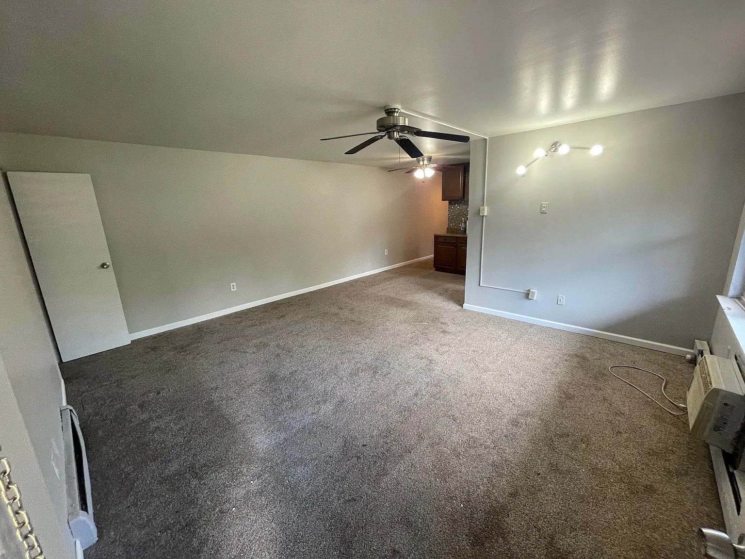 2 bed, 1000 sqft, $2,250 — Photo 2