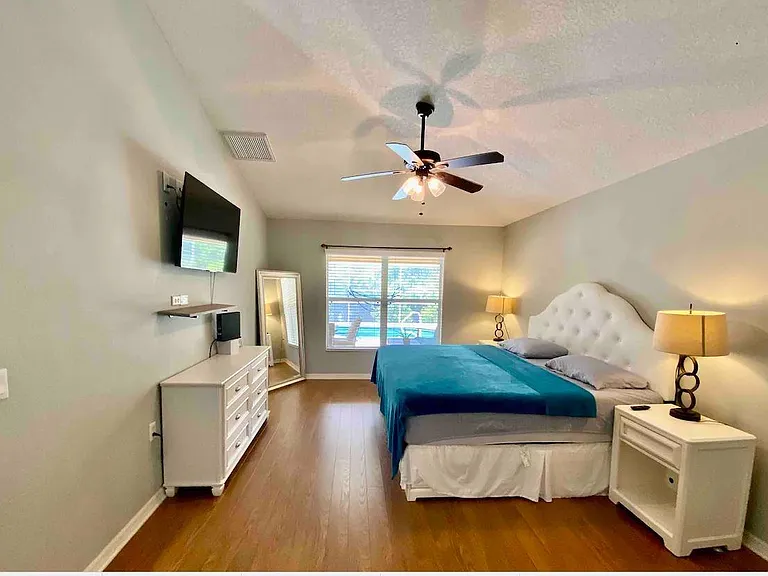 12401 Kerman Ct — Photo 14