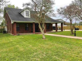 524 N 13th St, Nederland, TX 77627