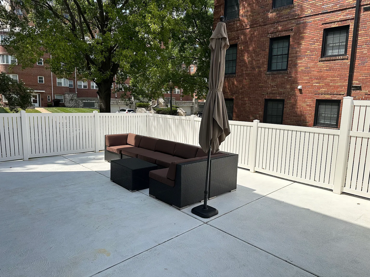 7571 Wellington Way — Photo 3