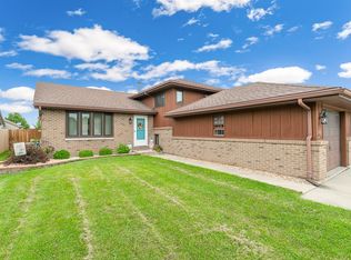 582 Elizabeth Dr, Coal City, IL 60416