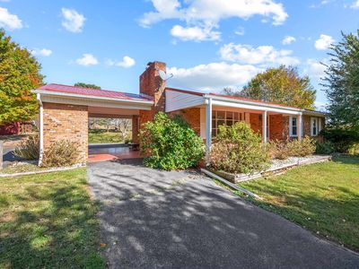 207 Broad Hollow Rd, Pearisburg, VA, 24134