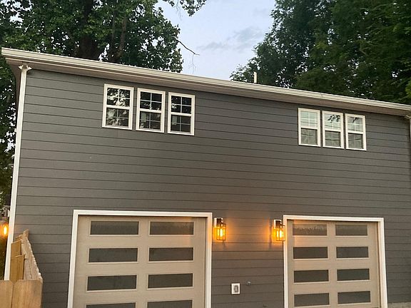 3rd image of 306 Richardson Ave