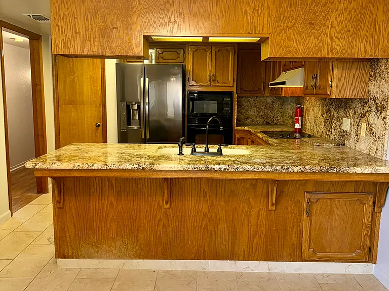 3650 W Beechwood Ave — Photo 8