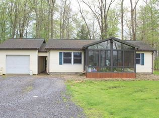 26 Gasper Rd, Grove City, PA 16127