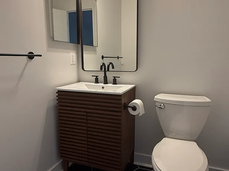1020 N Stafford St #312 — Photo 9