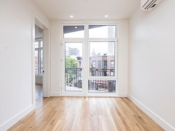 5th image of 899 Fulton St #2C