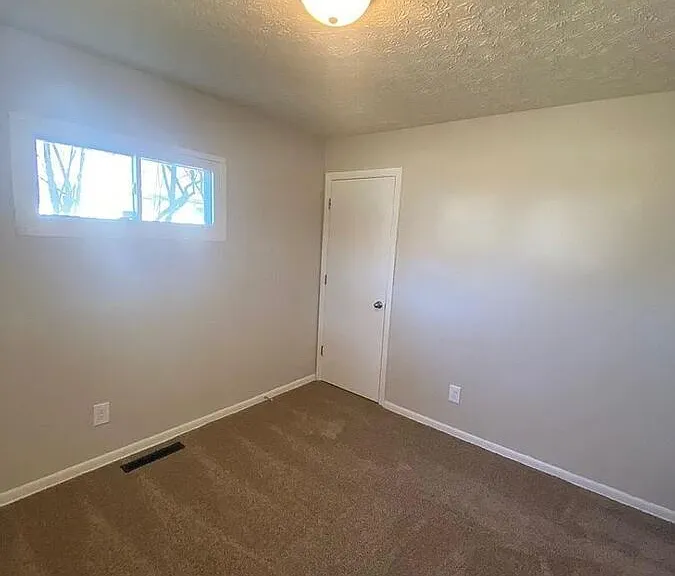 2386 Hanna Dr — Photo 9