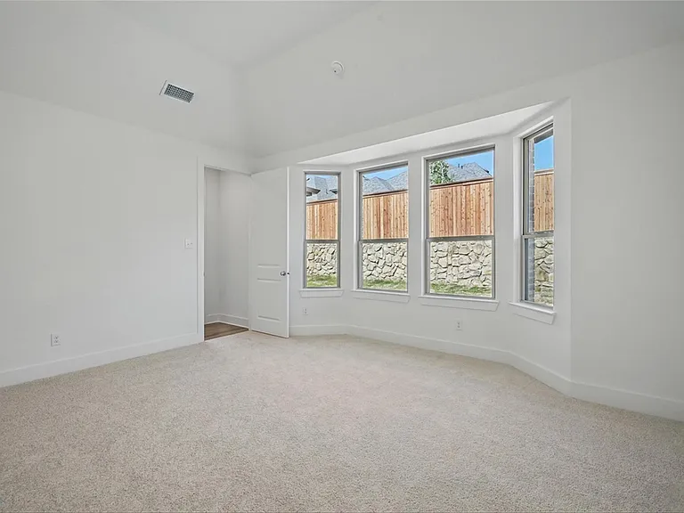 5060 Westhaven Cir — Photo 10