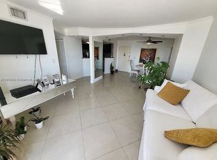 7300 Wayne Ave APT 416, Miami Beach, FL 33141