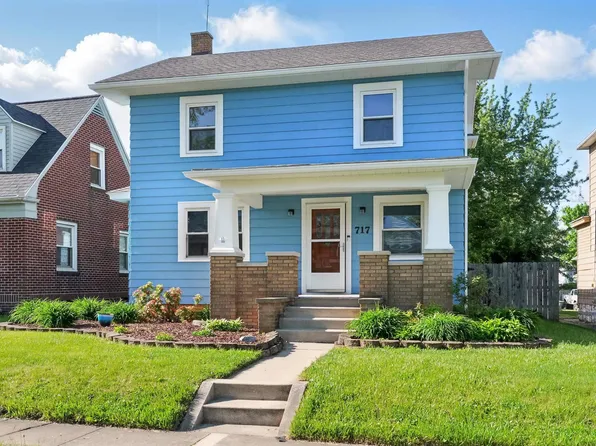 717 Greenlawn Ave, Fort Wayne, IN 46808