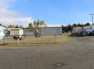 64593 Cammann Rd, Coos Bay, OR 97420