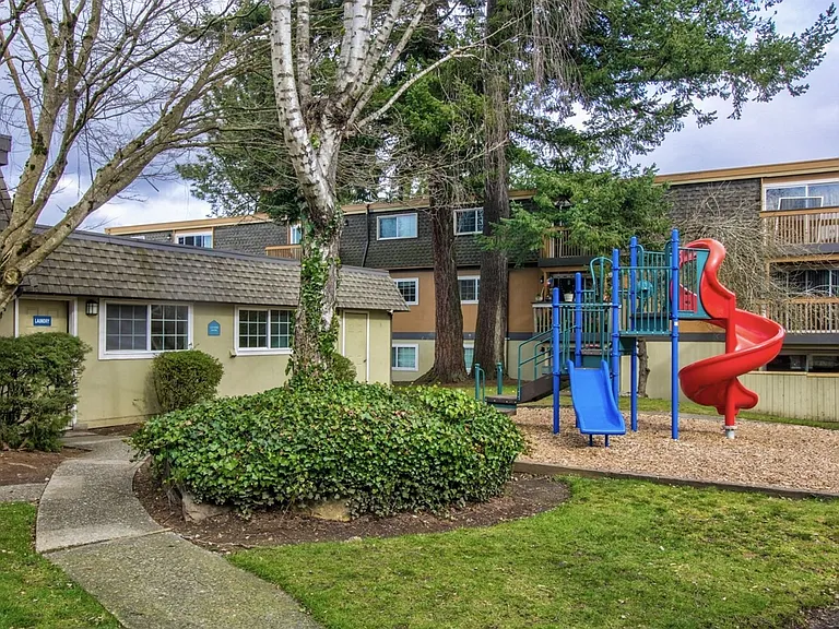 Heather Ridge Apartments — Photo 52