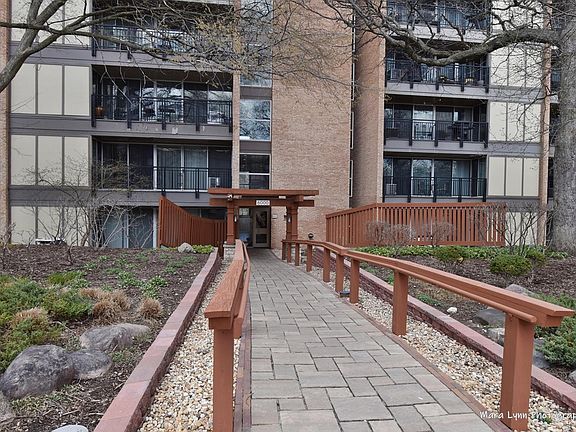 2nd image of 6000 Oakwood Dr APT 1A