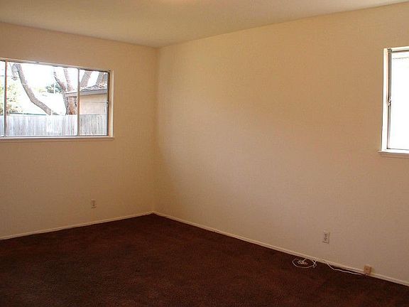 5th image of 688 Santa Coleta Ct
