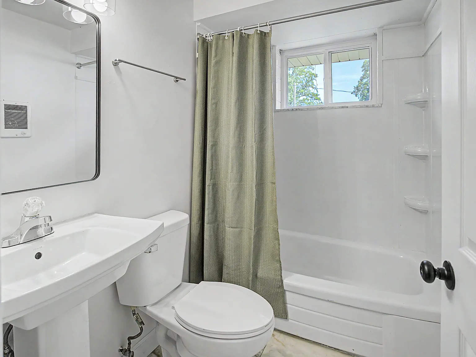 2 bed, 625 sqft, $1,100 — Photo 2