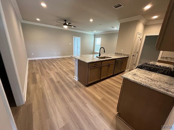 3rd image of 1408 Tina St