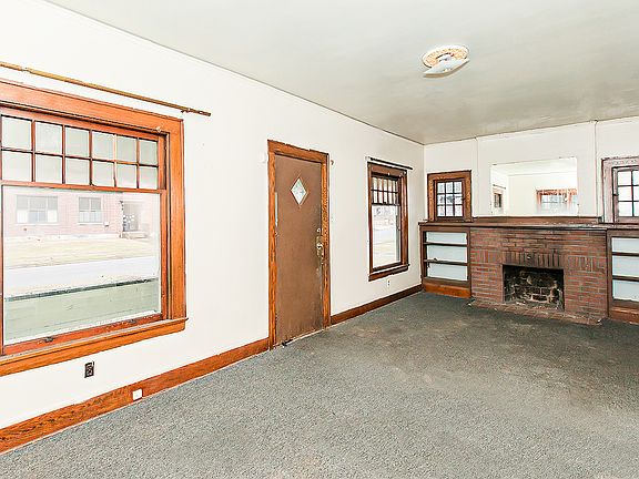 5th image of 3324 Hudson Ave