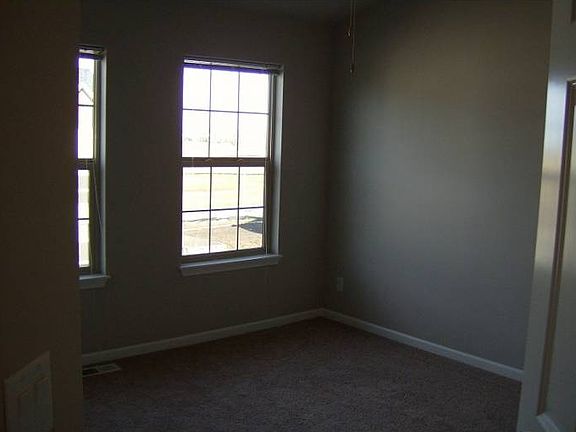 3rd image of 8884 Copper Dr