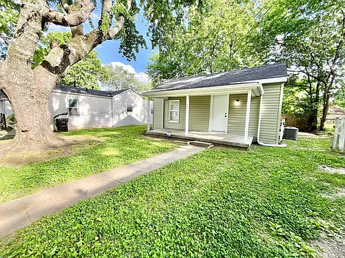 1118 W Whitney Ave Photo 1