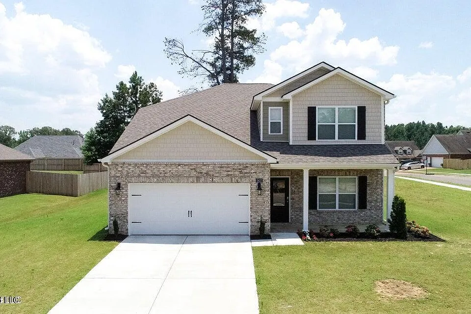 2427 Hyacinth Ln