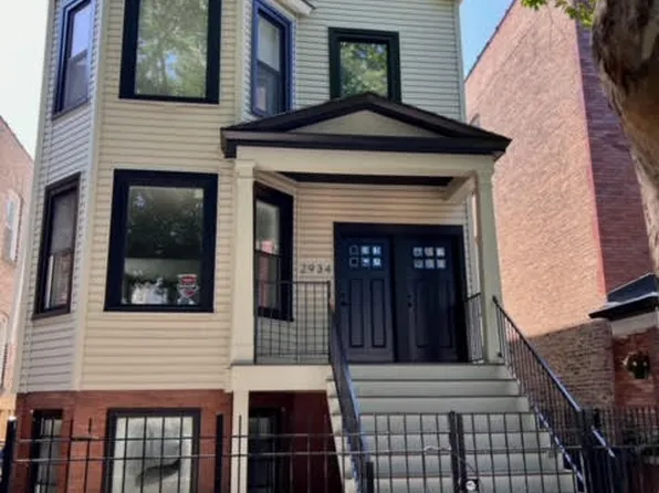 2934 N Avers Ave #2, Chicago, IL 60618