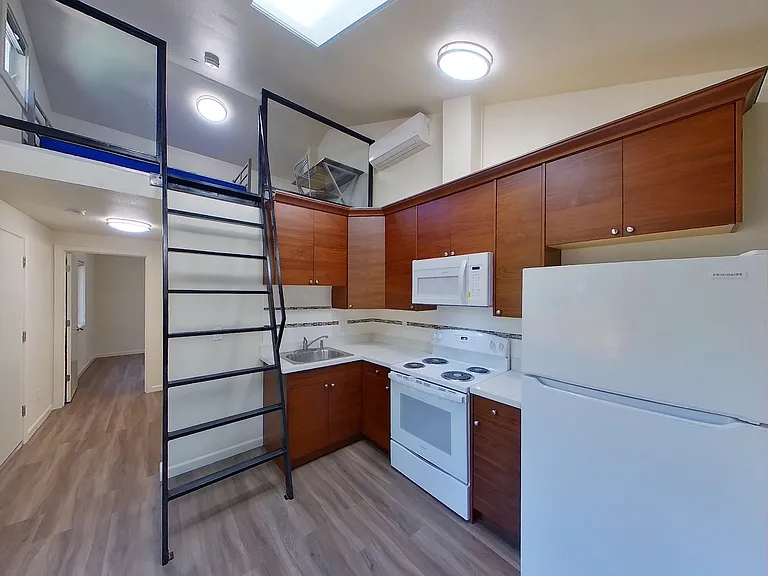 2543 Piedmont Ave #2 — Photo 4