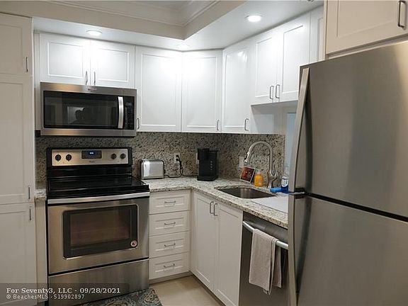 4th image of 2950 N Palm Aire Dr APT 306