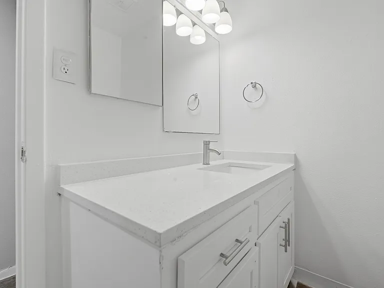 Thrive Tempe Apartments — Photo 27