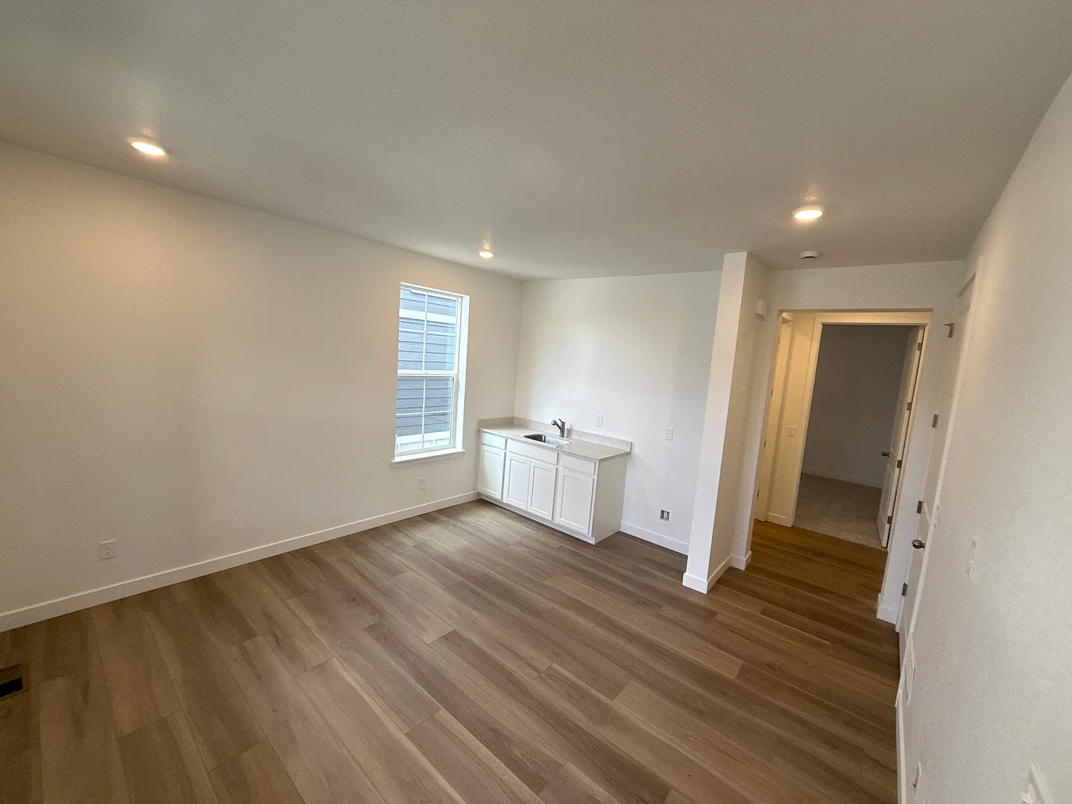10752 Snowdon St — Photo 3