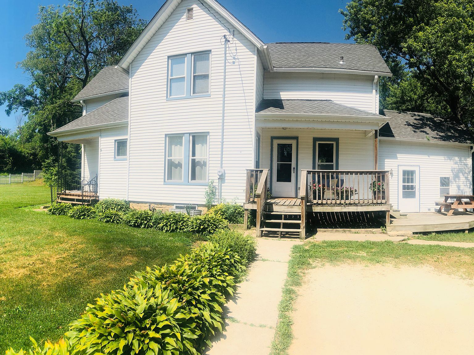 8190 Middle Rd, South Beloit, IL 61080 Zillow