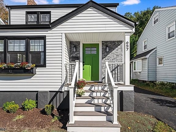 3rd image of 657 Martense Ave