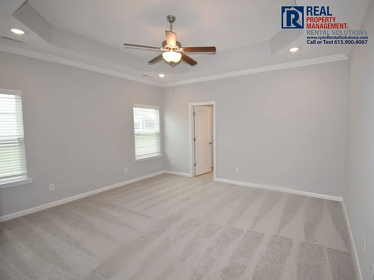 1142 Bluecreek Cir — Photo 10