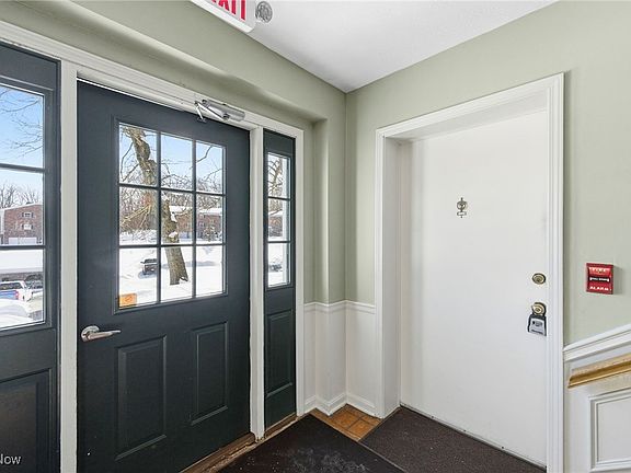 3rd image of 6930 Carriage Hill Dr APT 101
