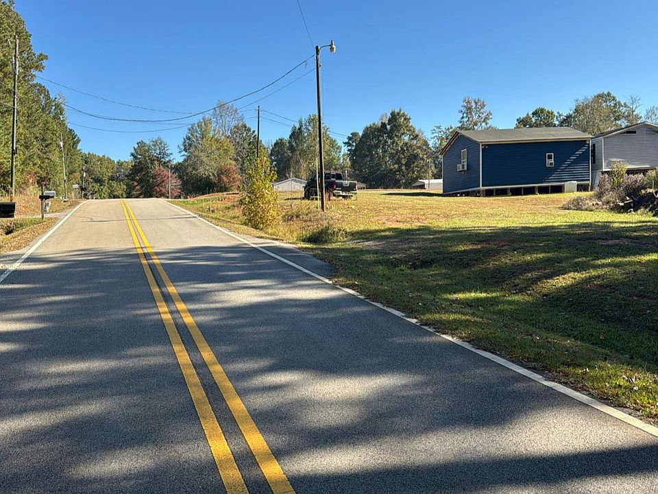 2nd image of 172 Bear Creek Rd