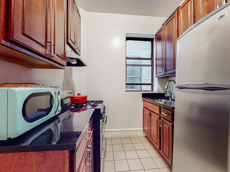 207 W 80th St #4B — Photo 4