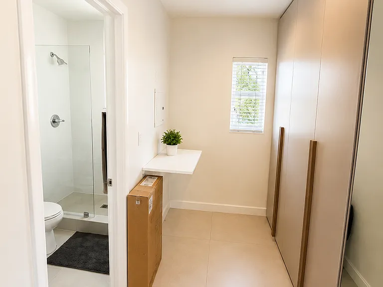 245 NE 33rd St #207 — Photo 9
