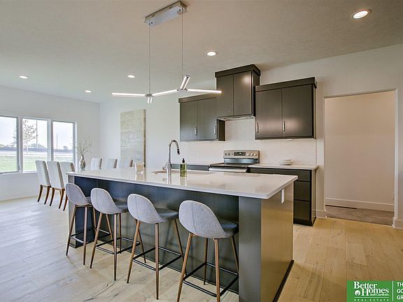 5th image of 10213 S 180th St