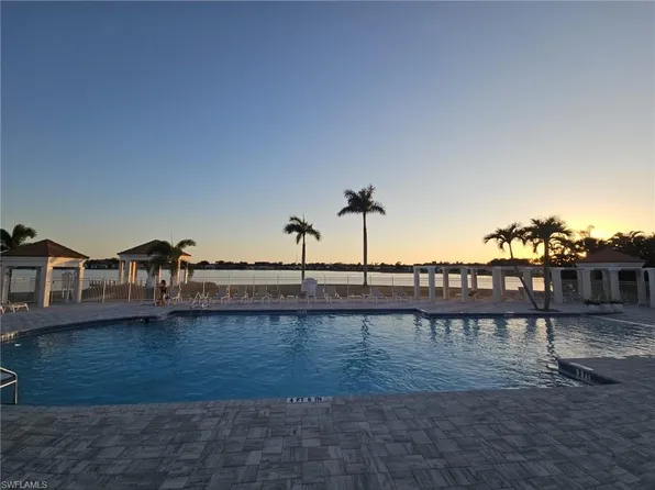 7768 Jewel Ln APT 203, Naples, FL 34109