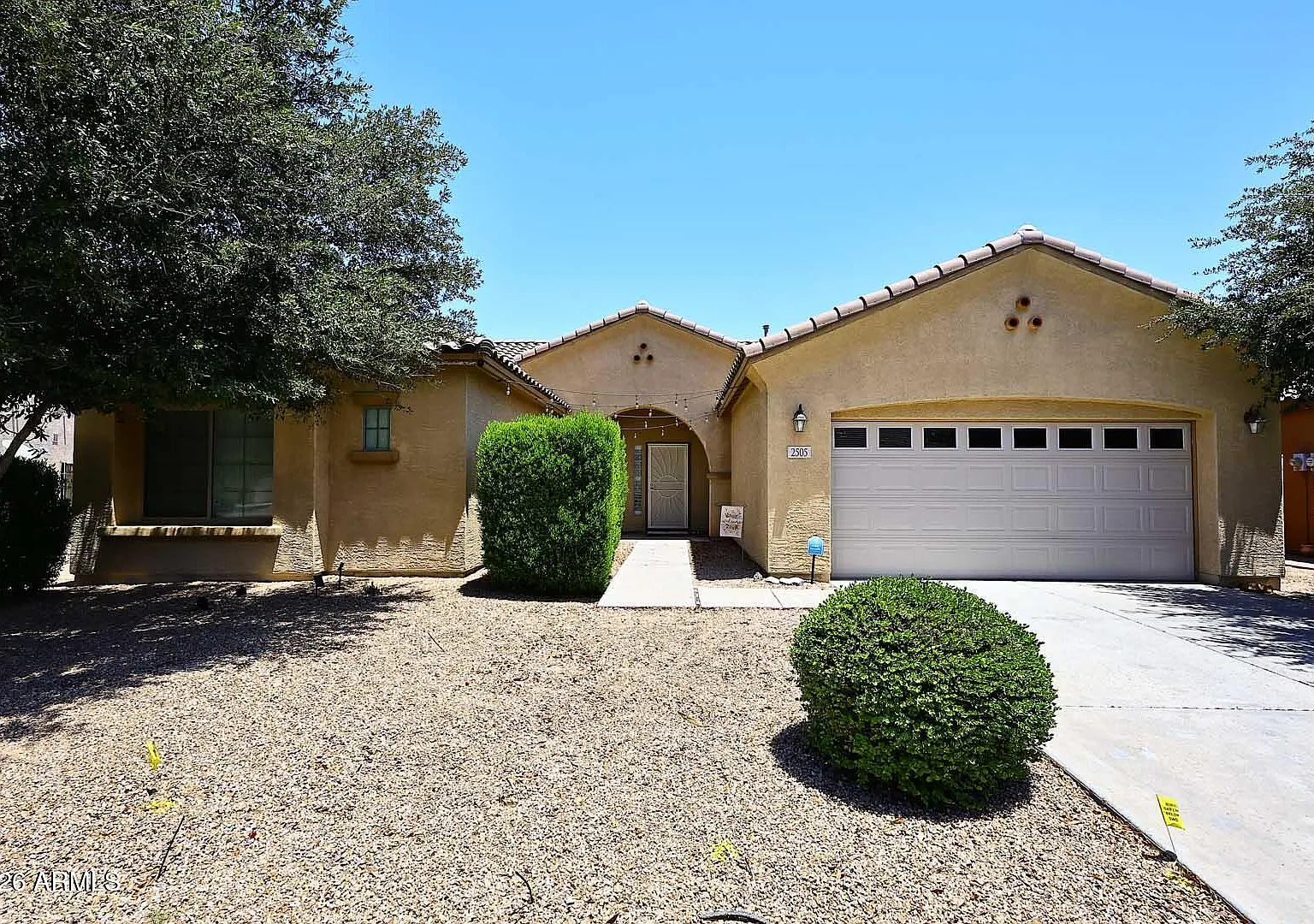 3 bed, 2.0 bath, 2348 sqft, $1,899 — Photo 1