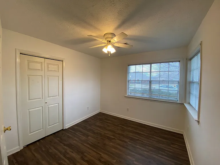 7936 Copperfield Dr — Photo 16