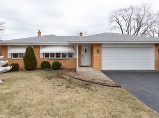 5849 S Brainard Ave, Countryside, IL 60525