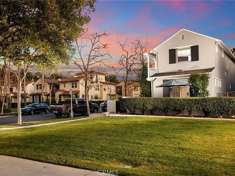 30 Savannah Ln — Photo 2